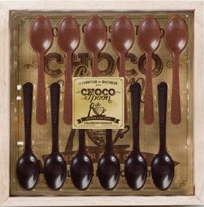 Cucharas de chocolate negro y con leche